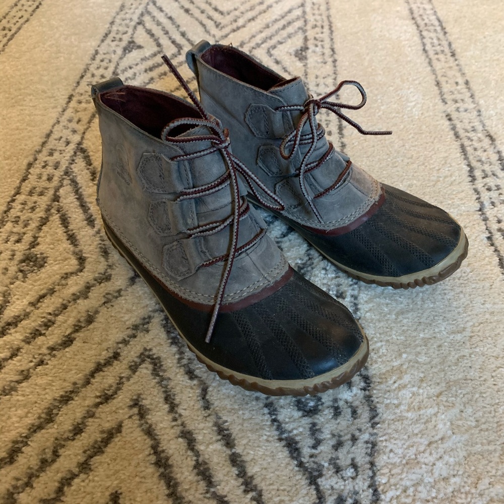 Sorel Out N About boots